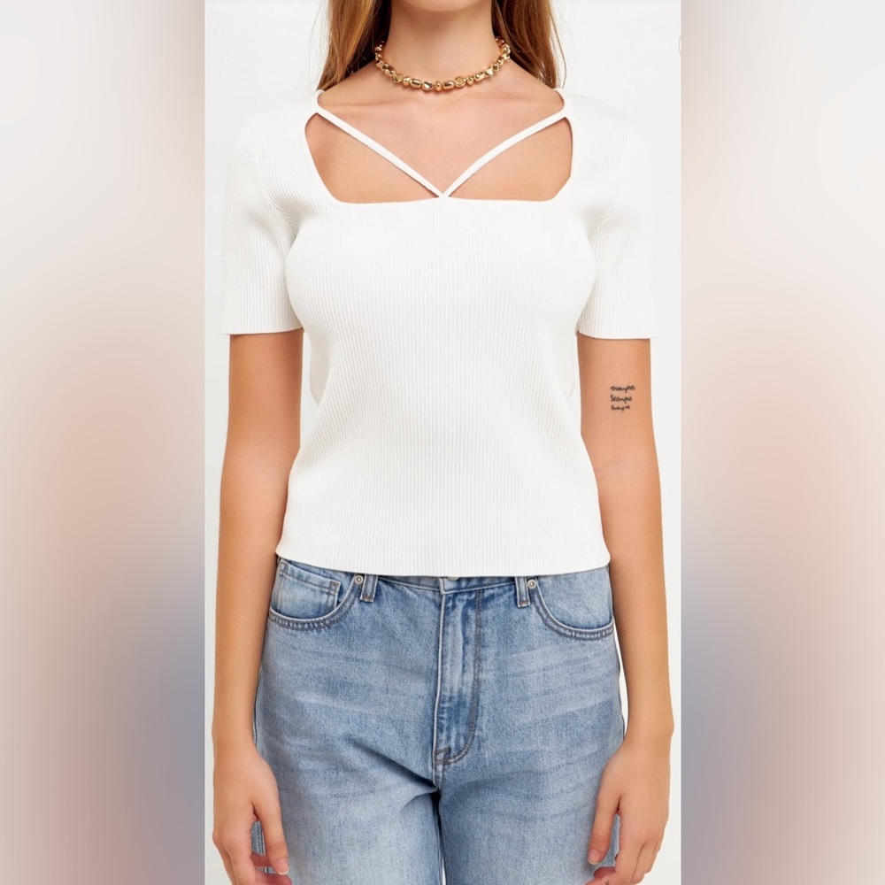 NWT-Grey Lab Cut Out Short Sleeve White Knit Top, women’s Size Small